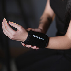 Opaska żelowa inSPORTline Vitawrap na nadgarstek · efekt rozgrzewający i chłodzący · rzep regulowany