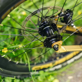 Hulajnoga Crussis Cross 9.2-1 złoto-czarna 27,5/20"