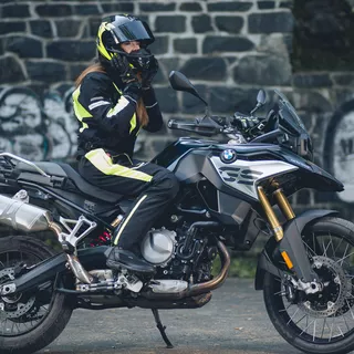 Kask motocyklowy szczękowy z blendą W-TEC Vexamo PI Graphic z Pinlockiem - Biała Grafika