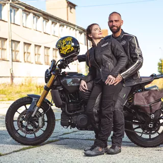 Męska skórzana kurtka motocyklowa W-TEC Makso - czarny z naszywkami