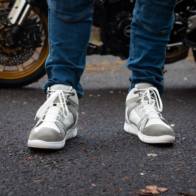 Buty motocyklowe W-TEC Arimes ∙ męskie ∙ wysoka cholewka ∙ ochrona kostek i pięt ∙ idealne na miasto ∙ antypoślizgowe