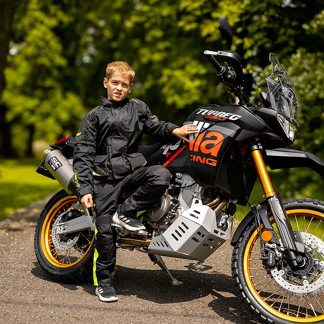 Regulowane dziecięce spodnie motocyklowe W-TEC Pinapoco ∙ ochraniacze kolan EN 1621-1 ∙ wentylacja mesh∙ odblaski ∙ zamek do kurtki