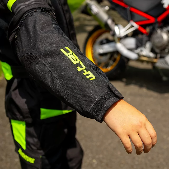 Dziecięca kurtka motocyklowa W-TEC Pinapoco ∙ wyjmowane ochraniacze ∙ regulacja rozmiaru ∙ wiatro-wodoodporna ∙ wentylacja