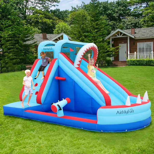 Dmuchany plac zabaw / zamek AirMyFun Shark ∙ zjeżdżalnia rekin ∙ mini boisko ∙ ścianka wspinaczkowa ∙ strefa wodna ∙ kosz do koszykówki