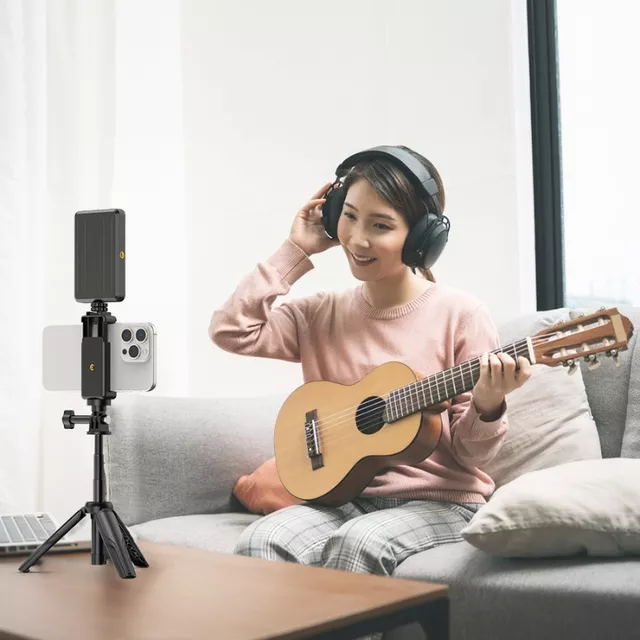 Mini statyw z oświetleniem LED Apexel Mini ∙ regulacja jasności i temperatury 2500-9000K ∙ adapter do kamer sportowych ∙ bateria 3000 mAh ∙ waga 296 g