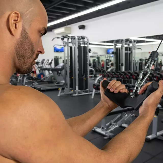 Adapter do wyciągu inSPORTline Adapul 100 ∙ nośność 100 kg ∙ ergonomiczny chwyt ∙ do pleców i ramion