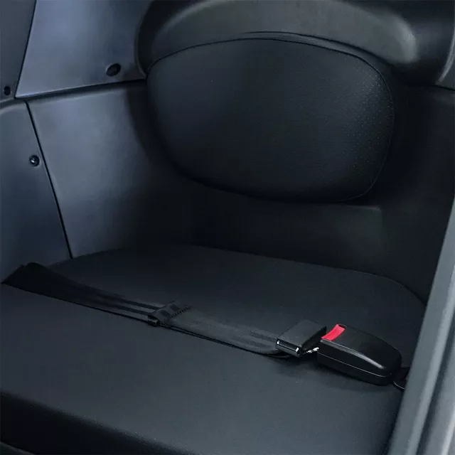 Elektryczny skuter zabudowany W-TEC Tukago ∙ trójkołowy ∙ mikropojazd ∙ 45 km/h ∙ zasięg 50 km ∙ nośność 240 kg ∙ kamera cofania ∙ ogrzewanie - Czarny