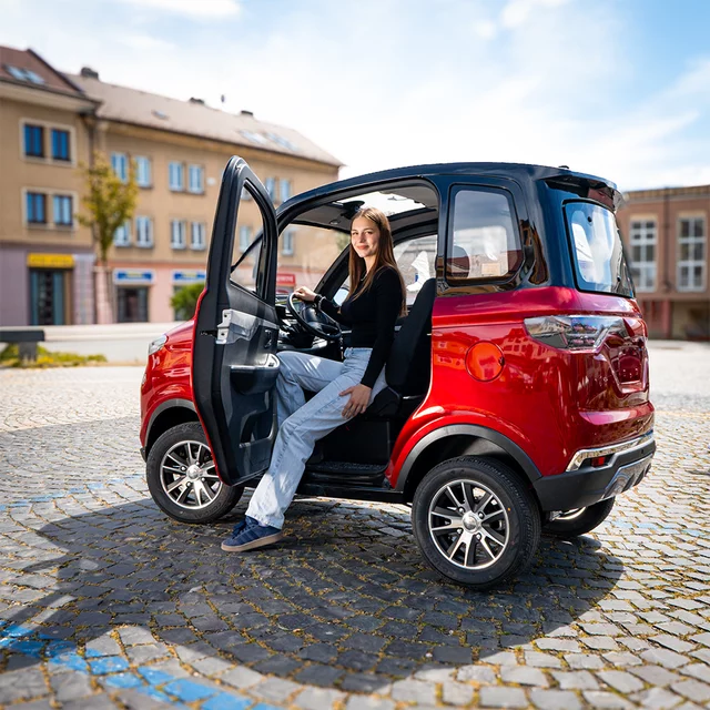 Czterokołowiec elektryczny W-TEC Tuligo II ∙ 2000W ∙ zasięg do 80 km ∙ prędkość 45 km/h ∙ nośność 150 kg ∙ 2 miejsca - Czerwony
