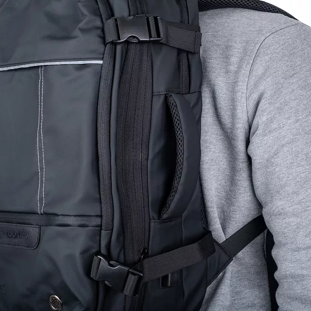 Plecak podróżny inSPORTline Wingmate 33–50 l ∙ regulowana pojemność ∙ otwarcie jak walizka ∙ kieszeń na laptopa 17,3" ∙ kabel do powerbanka
