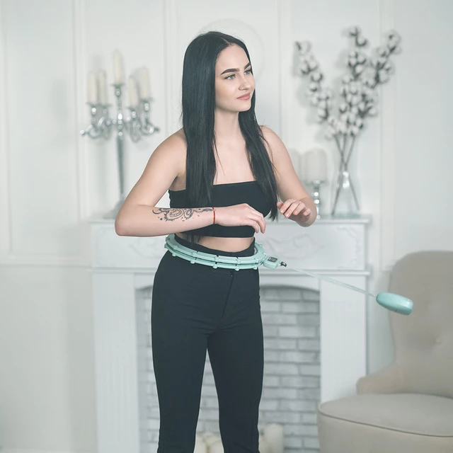 Hula hop z obciążeniem inSPORTline Weight Hoop Lite 69–135 cm ∙ magnetyczne wypustki ∙ ekran LCD ∙ regulowany obwód ∙ magnety