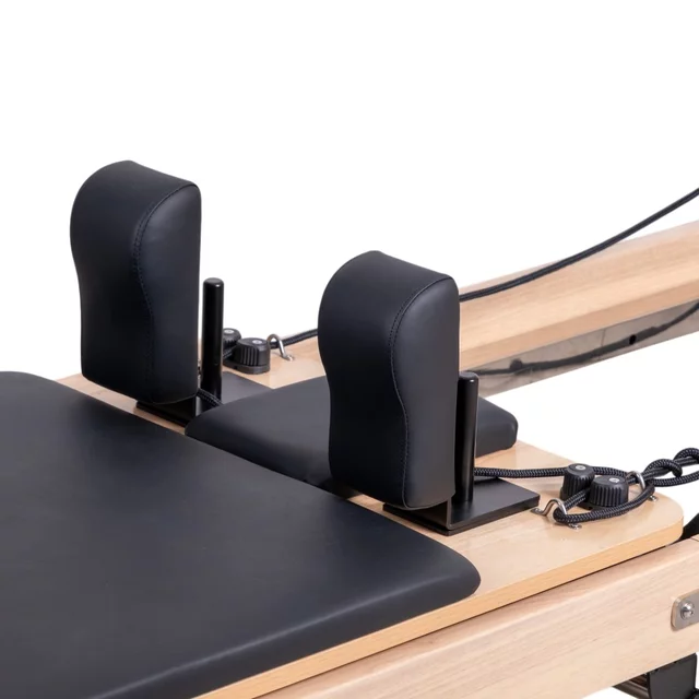 Reformer do pilatesu inSPORTline Driftaler ∙ nośność 120 kg ∙ rama dębowa ∙ składana ∙ z boxem w zestawie