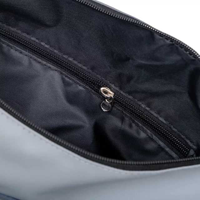 Torba sportowa inSPORTline Felicitta ∙ 25 l ∙ wodoodporny materiał ∙ przegroda na buty ∙ kieszeń na mokre rzeczy ∙ pasek na matę ∙ lekka 520 g