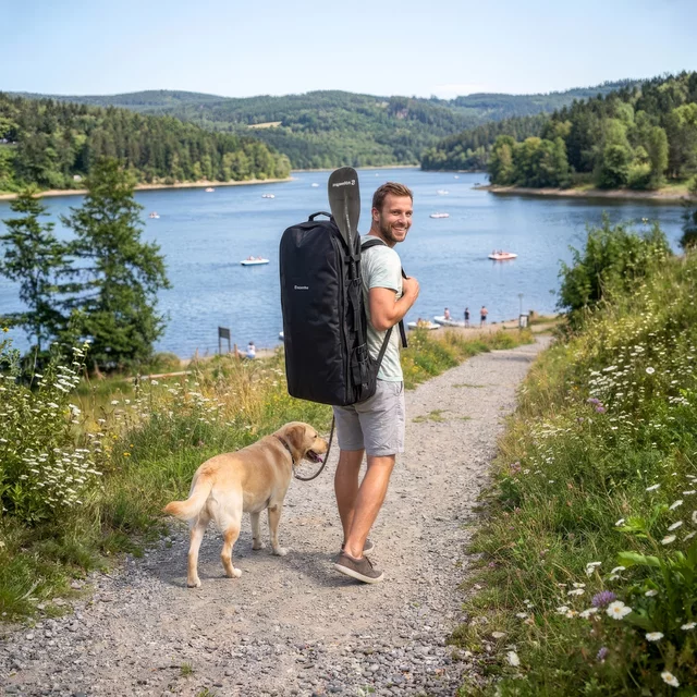 Plecak na paddleboard inSPORTline WaveMate Bag ∙ pojemność 120 l ∙ miękkie pasy naramienne ∙ kieszenie boczne na wiosło i pompkę