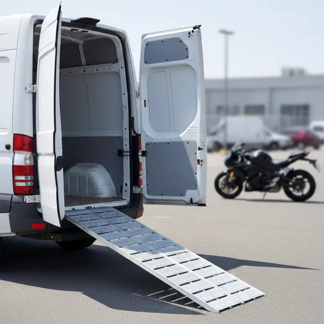 Rampa najazdowa do ATV/UTV W-TEC Gordanox ∙ nośność 340 kg ∙ aluminiowa ∙ składana ∙ 2 pasy mocujące ∙ waga 19,3 kg