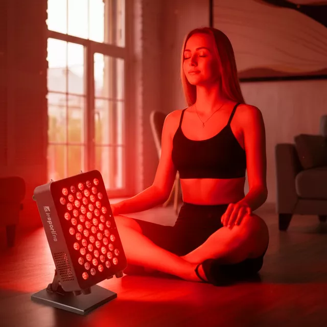 Panel LED do terapii światłem inSPORTline Katuni ∙ podczerwień RED + NIR ∙ 300 diod ∙ pilot + timer