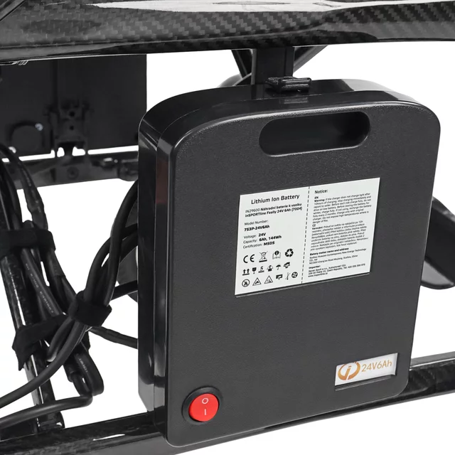 Elektryczny wózek inwalidzki inSPORTline Feally ∙ włókno węglowe ∙ 400 W ∙ 25 km ∙ ultralekki 13,4 kg ∙ elektromagnetyczne hamulce