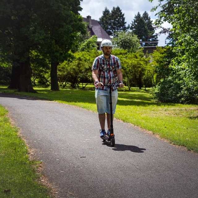 Hulajnoga elektryczna Joyor F3 czarna 8"