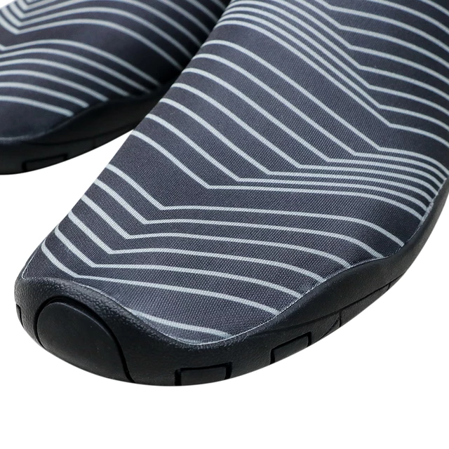 Buty kąpielowe do wody inSPORTline Makar unisex - Czarny