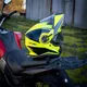 Kask motocyklowy pełny W-TEC Banelmeda - Czarny-fluo żółty