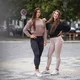 Damskie legginsy z wysokim stanem Nebbia Lifting Effect Bubble Butt 587 - Kremowy