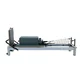 Reformer do pilatesu inSPORTline Oquiler ∙ system sprężynowy ∙ nośność 150 kg ∙ rama aluminiowa ∙ box w zestawie