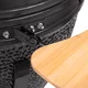 Ceramiczny grill kamado inSPORTline Pyrexo 24"∙ wbudowany termometr ∙ bambusowe półki boczne ∙ kółka transportowe ∙ pokrowiec ochronny