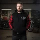 Bluza motocyklowa z kapturem W-TEC Black Heart Ramforge ∙ kieszenie na ochraniacze ∙ podszewka mesh ∙ luźny krój ∙ wyszywane logo - Czerwono-czarny