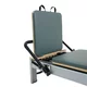 Reformer do pilatesu inSPORTline Oquiler ∙ system sprężynowy ∙ nośność 150 kg ∙ rama aluminiowa ∙ box w zestawie